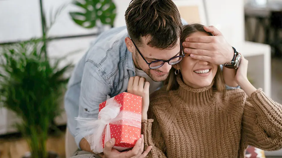 Cheap Gift Ideas for Wife: Thoughtful Gifts That Reflect Your Relationship (lala.com.vn)